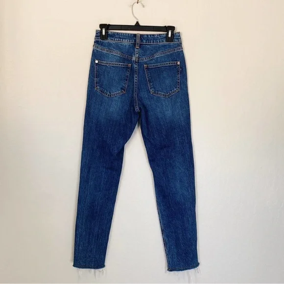 ✨ PILCRO Anthropologie ✨ The Vintage Straight Destroyed Jeans Size 27 - Picture 2 of 8